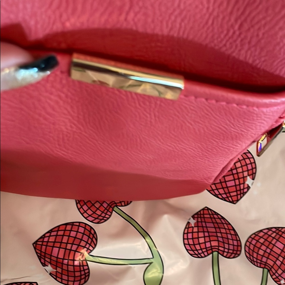Pink Leather Women's  crossbody bag NWT  9 X 6.5 - Picture 11 of 14